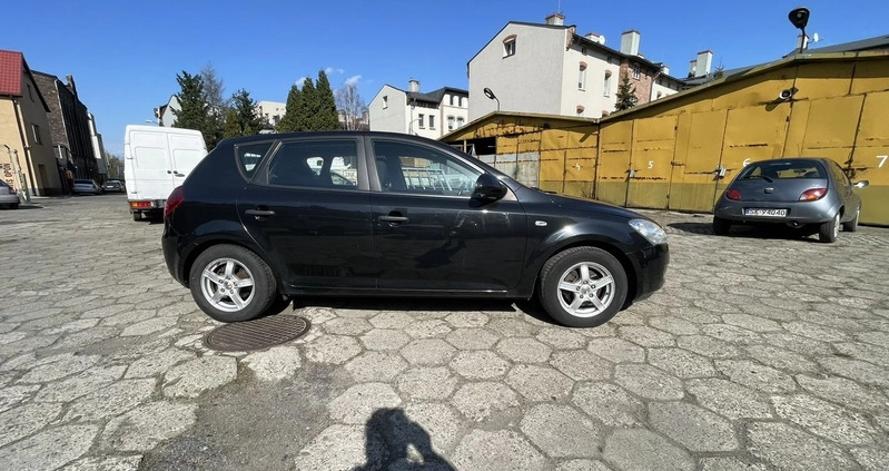 Kia Ceed cena 12900 przebieg: 208000, rok produkcji 2009 z Katowice małe 92